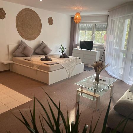 Kingsize Bett Boho Apartment Mit Tiefgarage Naehe Salzburg ไฟรลาสซิง ภายนอก รูปภาพ