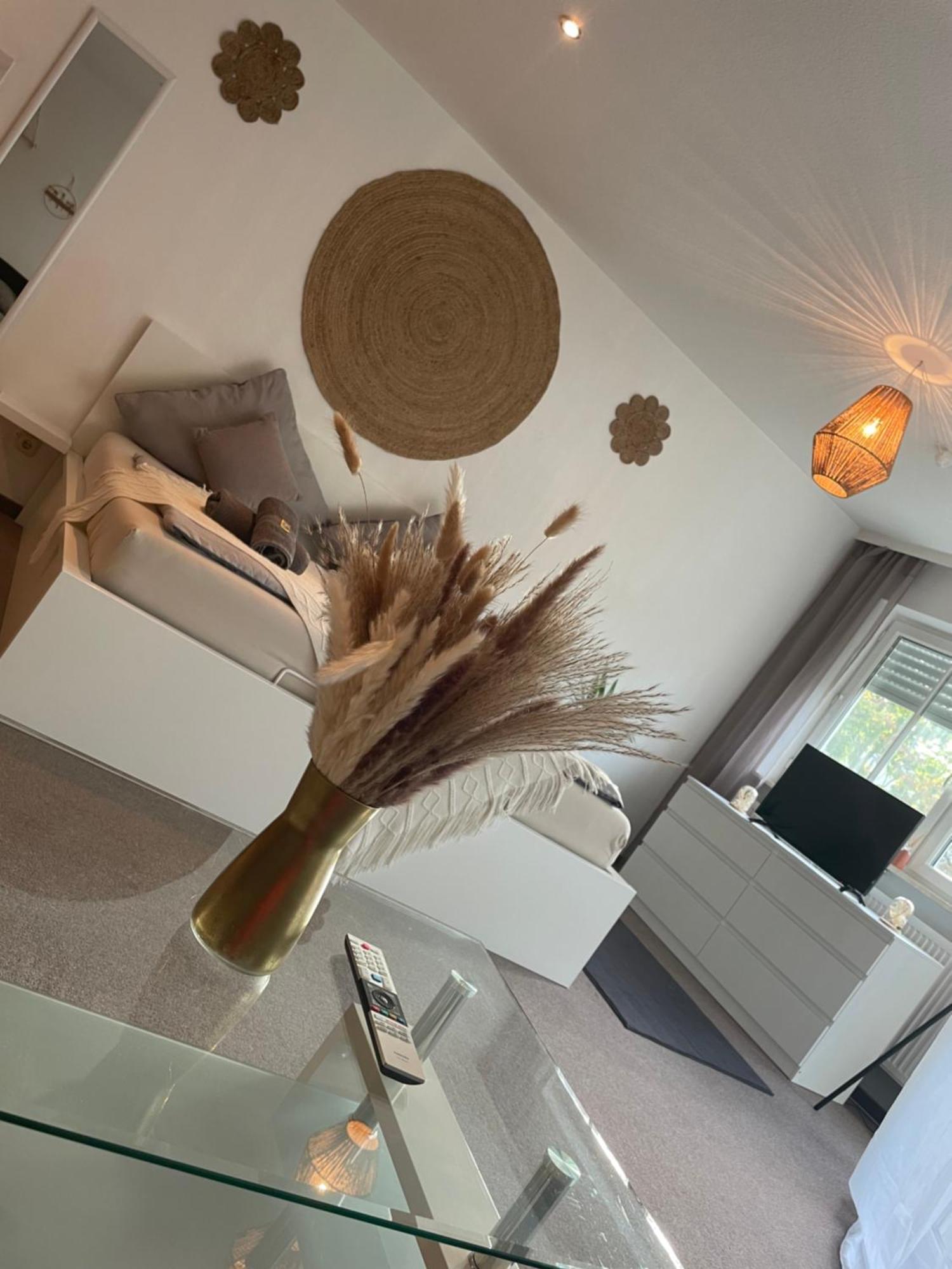 Kingsize Bett Boho Apartment Mit Tiefgarage Naehe Salzburg ไฟรลาสซิง ภายนอก รูปภาพ