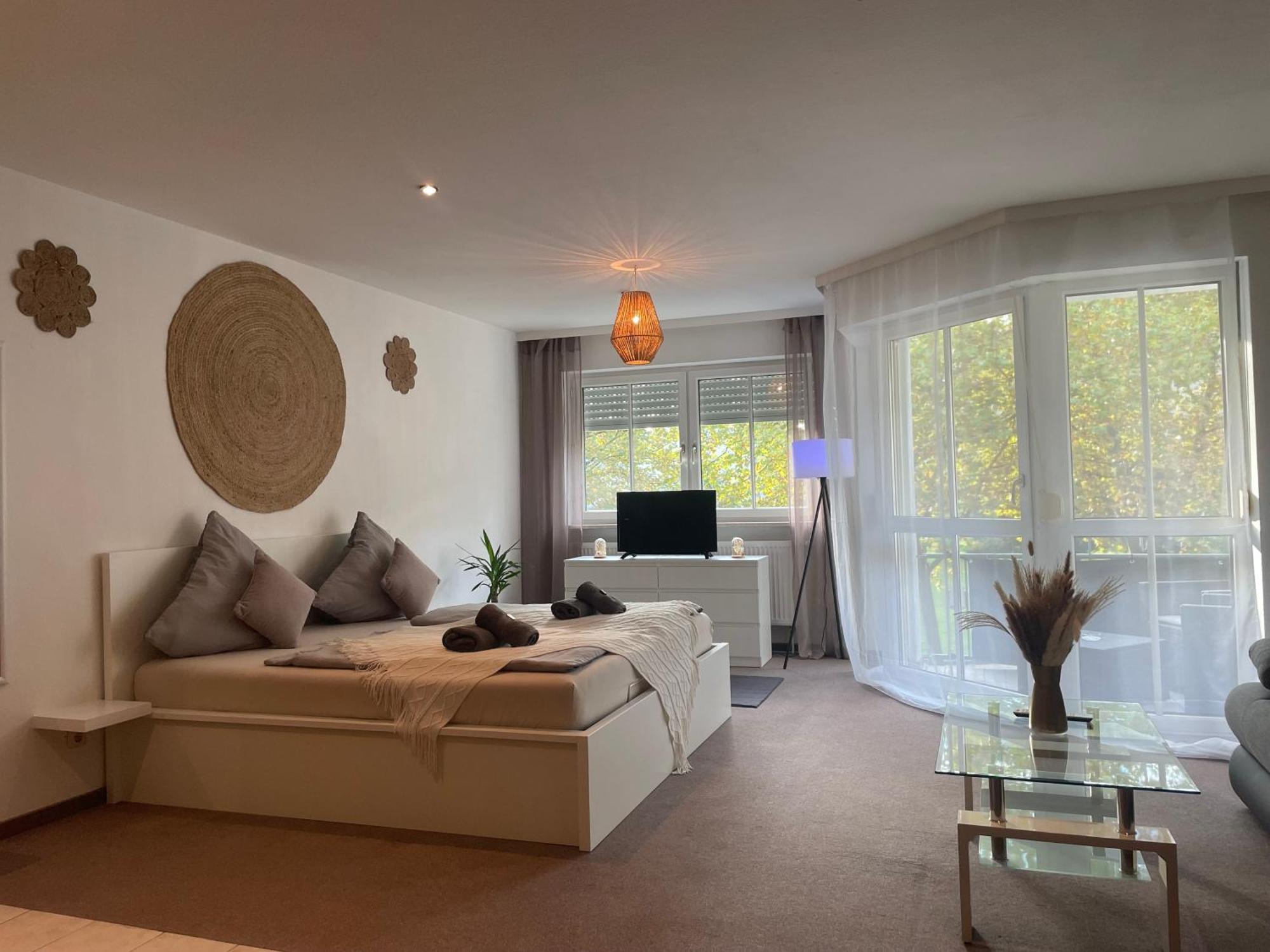 Kingsize Bett Boho Apartment Mit Tiefgarage Naehe Salzburg ไฟรลาสซิง ภายนอก รูปภาพ